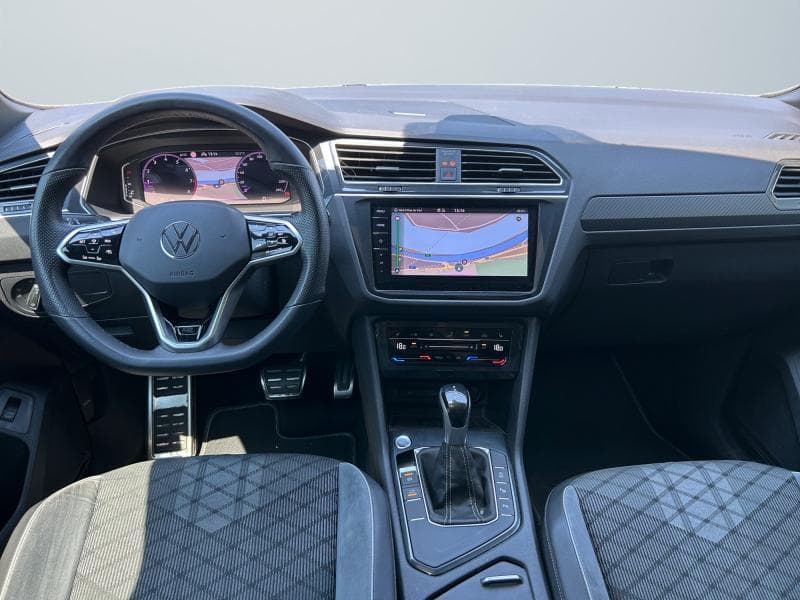 Volkswagen Tiguan R-Line | 1.5 TSI 150 CV | Carplay | Toit ouvrant et pano |  Camera 360 | GPS - 9