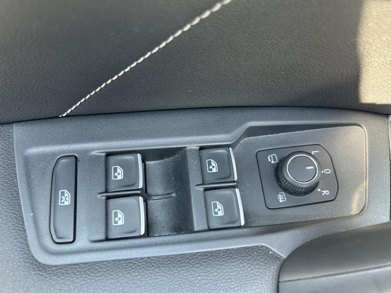 Volkswagen Tiguan R-Line | 1.5 TSI 150 CV | Carplay | Toit ouvrant et pano |  Camera 360 | GPS - 34