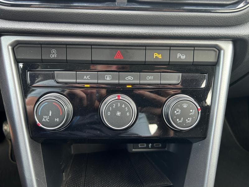 Volkswagen T-Roc Life | 1.0 TSI 110cv | Carplay | Capteurs Av/Ar | Virtual Cockpit | Clim - 20