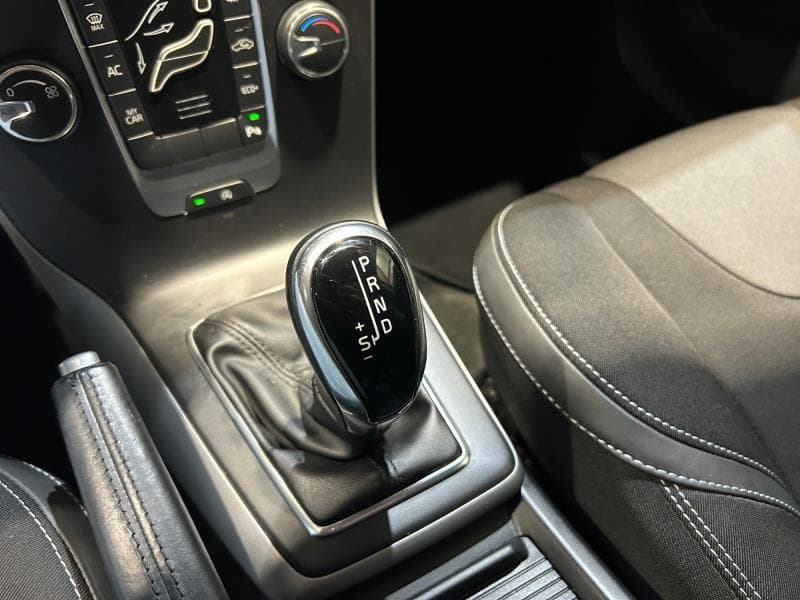 Volvo V40 Boite auto*GPS*Capteurs Ar*Clim auto - 23