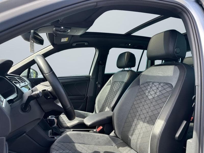 Volkswagen Tiguan R-Line | 1.5 150Cv | Boite auto | GPS | Caméra | Toit pano | Attelage| - 17