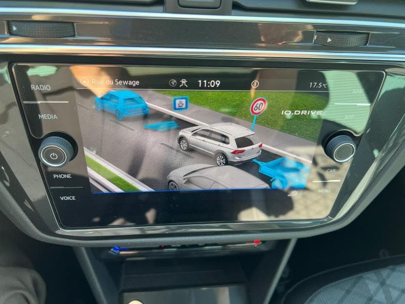 Volkswagen Tiguan R-Line | 1.5 150Cv | Boite auto | GPS | Caméra | Toit pano | Attelage| - 26