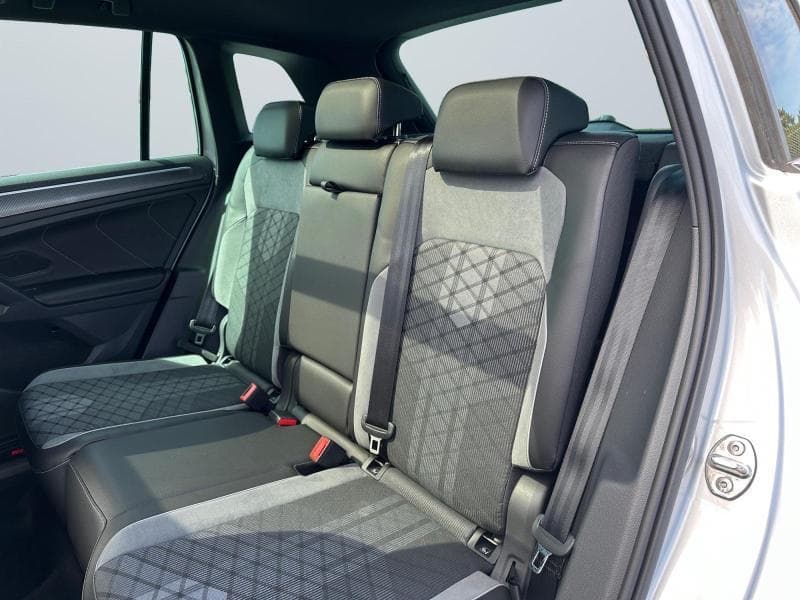 Volkswagen Tiguan R-Line | 1.5 150Cv | Boite auto | GPS | Caméra | Toit pano | Attelage| - 18