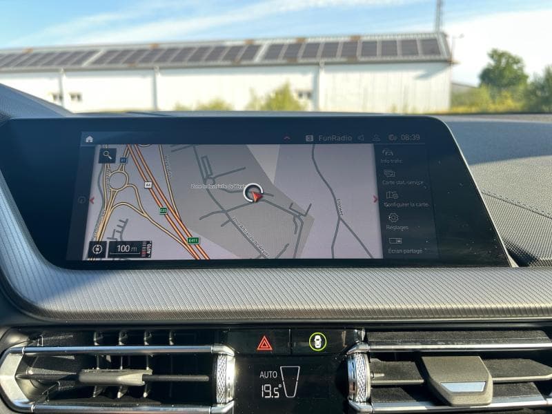 BMW Serie 2 218 Pack M | 2.0 TDI 136Cv | Carplay | toit ouvrant pano | GPS | Virtual Cockpit - 16