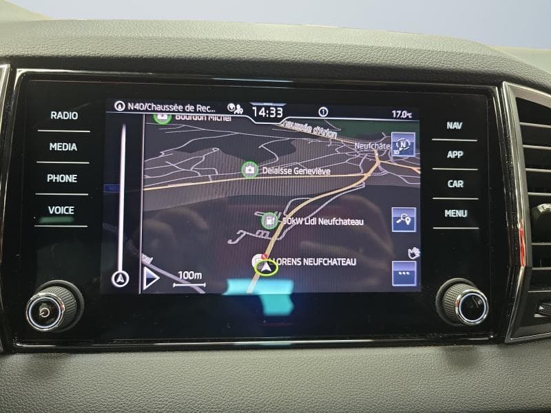 Skoda Karoq Ambition | 1.0 TSi 110cv | Carplay | Camera | Sieges Chauff | Volant Chauff - 19