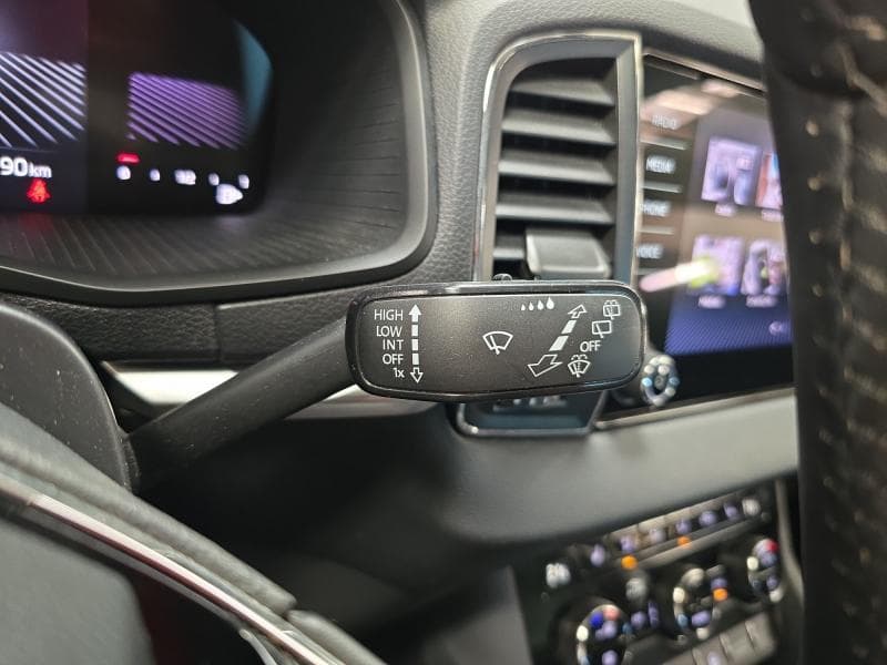 Skoda Karoq Ambition | 1.0 TSi 110cv | Carplay | Camera | Sieges Chauff | Volant Chauff - 18