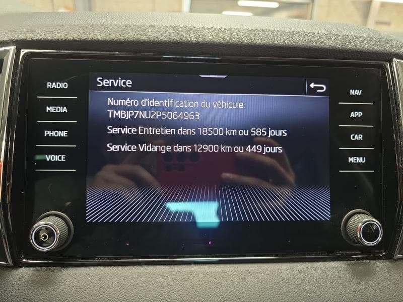 Skoda Karoq Ambition | 1.0 TSi 110cv | Carplay | Camera | Sieges Chauff | Volant Chauff - 24