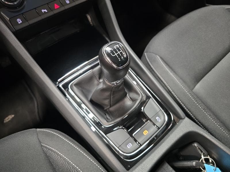 Skoda Karoq Ambition | 1.0 TSi 110cv | Carplay | Camera | Sieges Chauff | Volant Chauff - 27