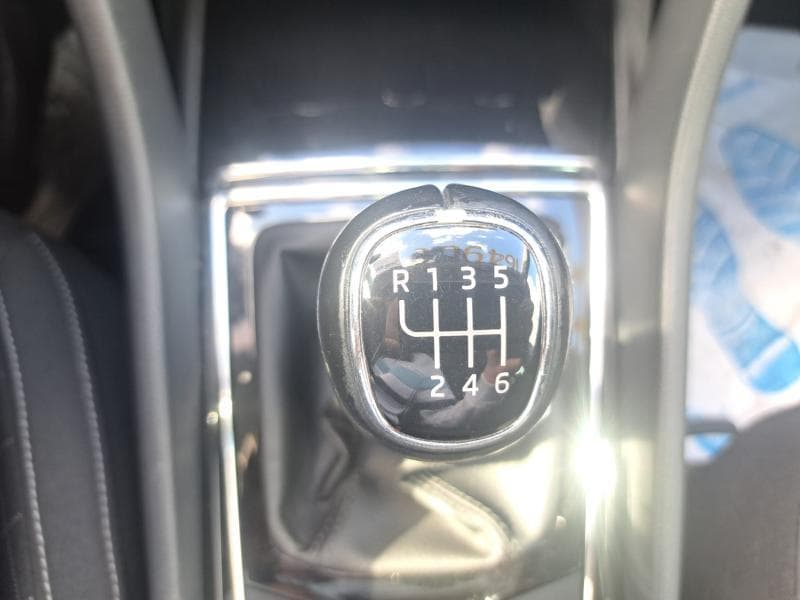 Skoda Karoq Ambition | 1.0 TSI 115 CV | GPS | Caméra | Clim auto | Attelage - 24