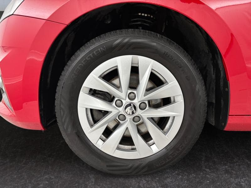 Skoda Fabia Ambition | 1.0 TSI 110 CV | Boite auto | GPS | Caméra | Carplay | Attelage | Capteurs Av/Ar | Clim auto - 10