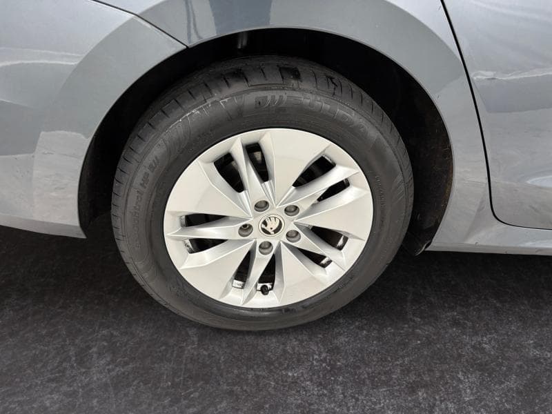 Skoda Octavia Ambition | 1.0 Tsi 110 CV | Gps | Clim | Alu | Camera - 9