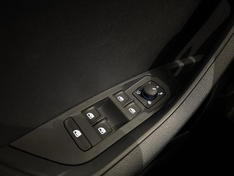 Skoda Karoq Selection*Carplay*Keyless*Camera - 13