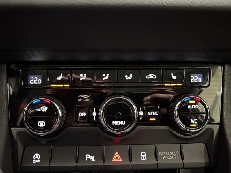 Skoda Karoq Selection*Carplay*Keyless*Camera - 26