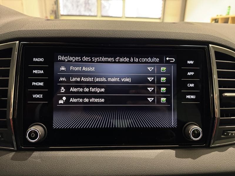 Skoda Karoq Selection*Carplay*Keyless*Camera - 25