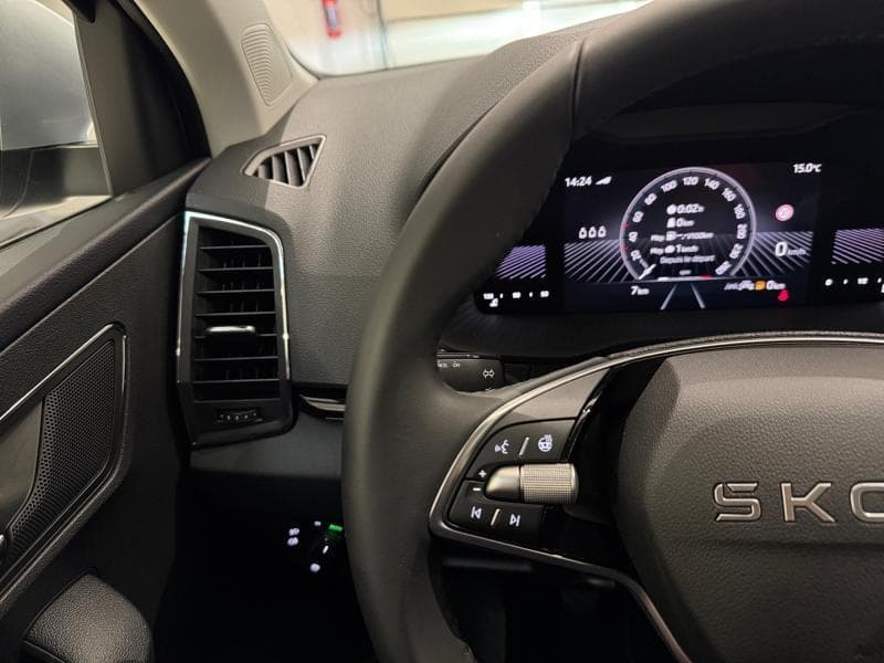 Skoda Karoq Selection*Carplay*Keyless*Camera - 17