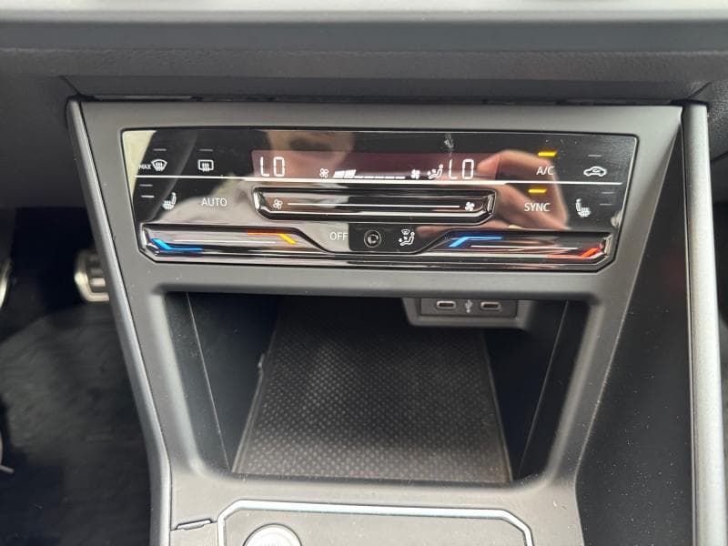 Volkswagen Taigo R-Line | 1.0 TSI 110cv | GPS | Caméra | Carplay | Clim auto - 25