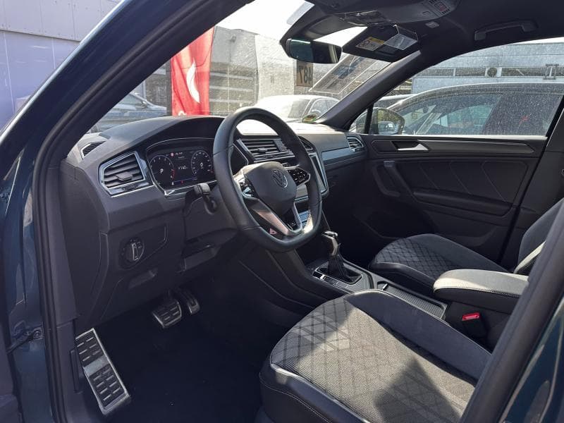 Volkswagen Tiguan R-Line | 1.5 TSI 150cv | Carplay | Caméra | Attelage | Sièges Av chauffants - 20