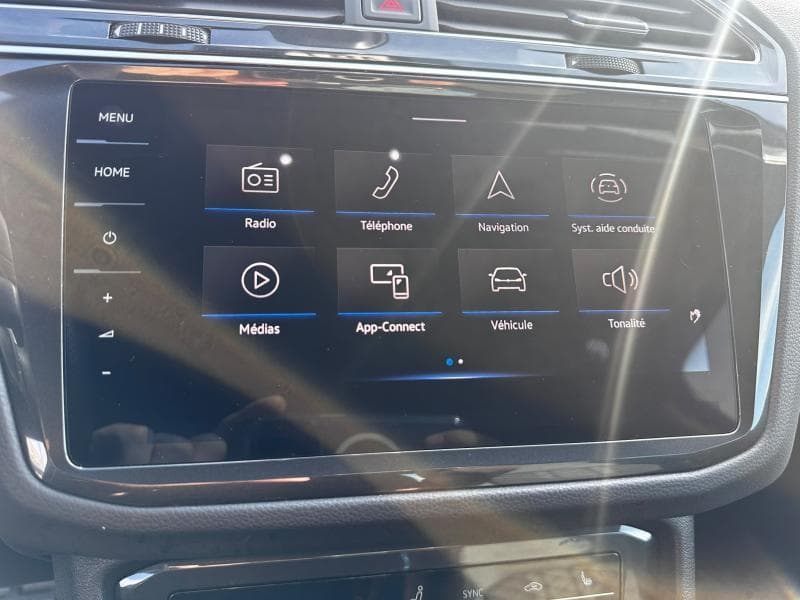 Volkswagen Tiguan R-Line | 1.5 TSI 150cv | Carplay | Caméra | Attelage | Sièges Av chauffants - 28