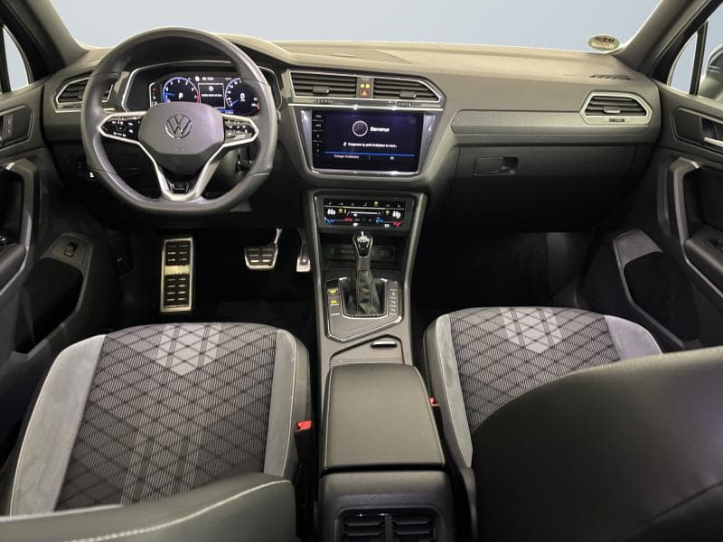 Volkswagen Tiguan R-Line | 1.5 TSI 150cv | Carplay | Caméra | Attelage | Sièges Av chauffants - 12