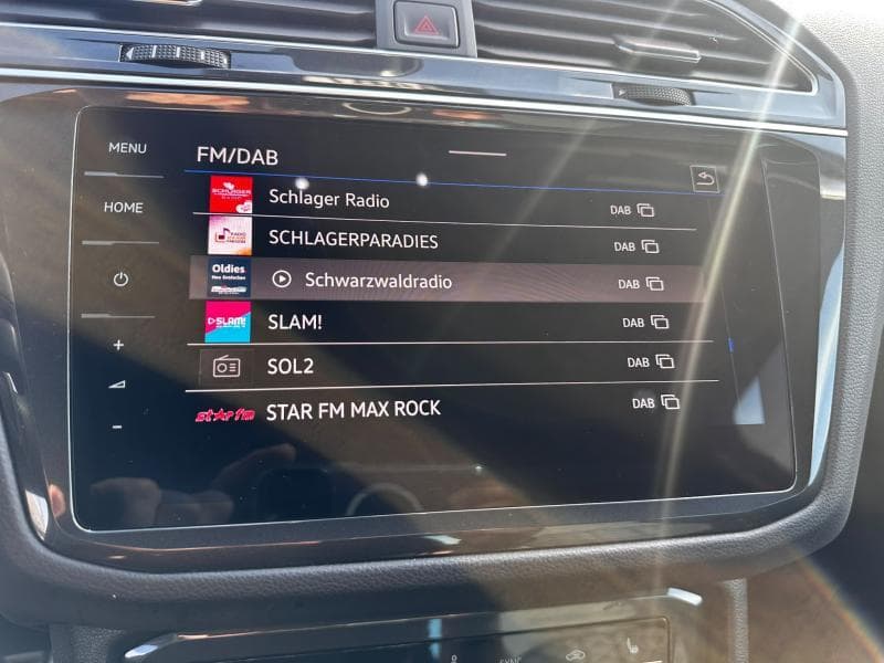Volkswagen Tiguan R-Line | 1.5 TSI 150cv | Carplay | Caméra | Attelage | Sièges Av chauffants - 26