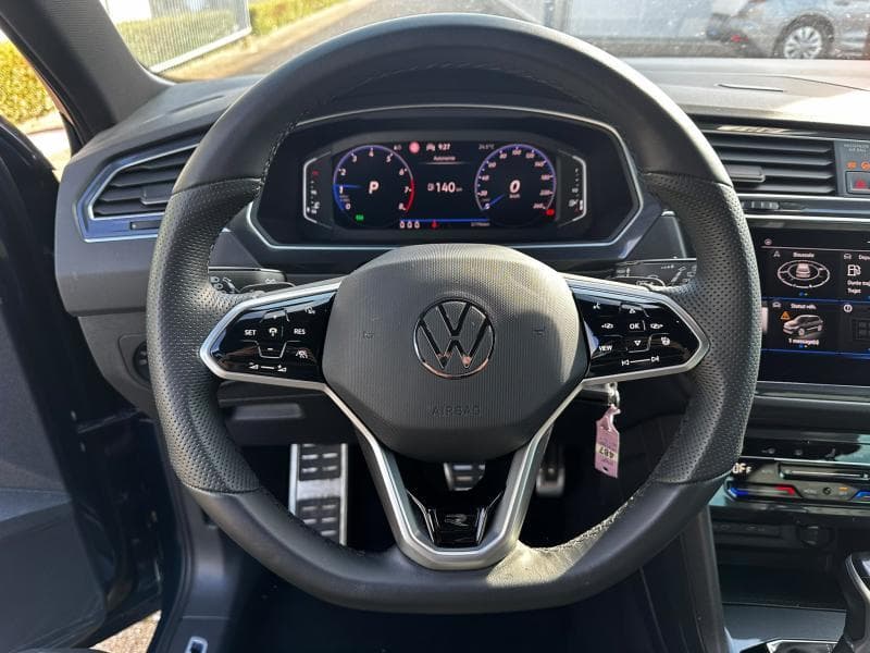 Volkswagen Tiguan R-Line | 1.5 TSI 150cv | Carplay | Caméra | Attelage | Sièges Av chauffants - 27
