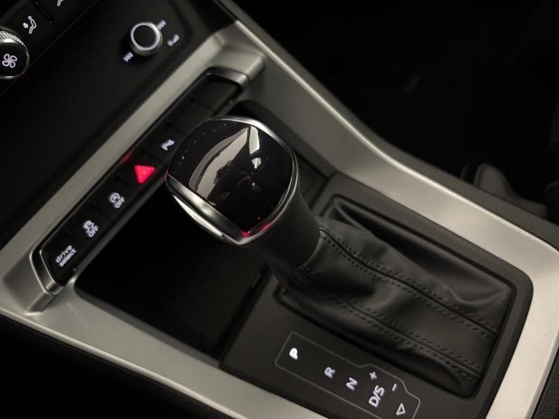 Audi Q3 Attraction | 2.0 TDI 150cv | GPS | Carplay | Clim Auto | Capteurs AV+AR | Cuir - 22