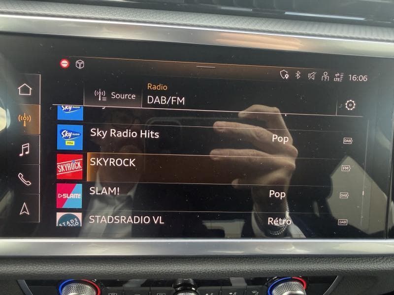 Audi Q3 Attraction | 2.0 TDI 150cv | GPS | Carplay | Clim Auto | Capteurs AV+AR | Cuir - 25