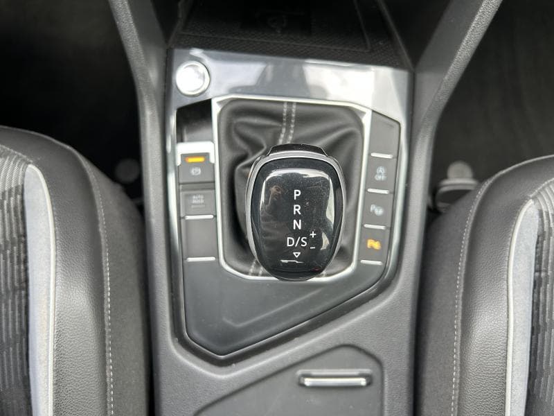 Volkswagen Tiguan R-Line int/ext | 1.5 TSI 150 CV | Boite auto | Camera | Sieges av et volant chauff | Tout ouv et pano - 22