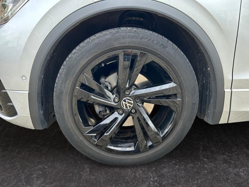 Volkswagen Tiguan R-Line int/ext | 1.5 TSI 150 CV | Boite auto | Camera | Sieges av et volant chauff | Tout ouv et pano - 12