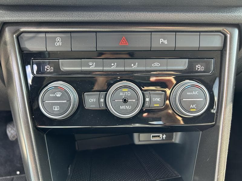 Volkswagen T-Roc Style | 1.0 TSI 116 CV  | Capteurs av et arr | Clim auto | Cruise control adapt | Hayon electrique - 18