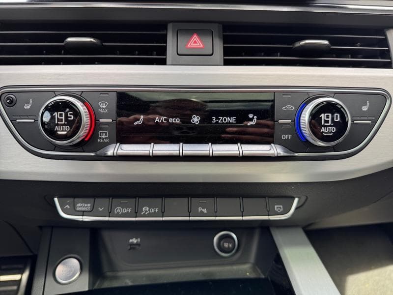Audi A4 S-Line | 2.0 TFSI 150cv | Carplay | Toit ouvrant | Caméra | Sièges Av chauffants - 29