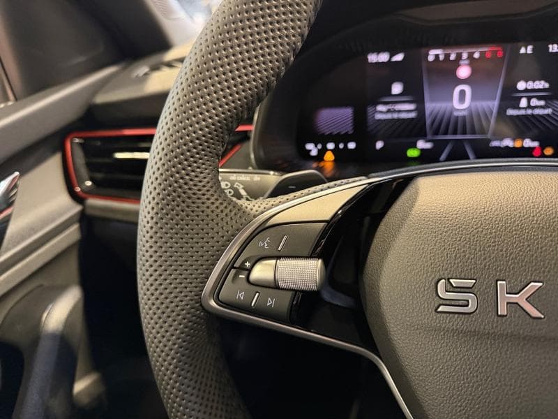 Skoda Kamiq Family*Carplay*Caméra*Jantes - 17