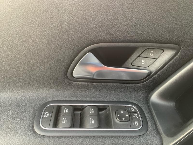 Mercedes-Benz A 180 Business Edition | 2.0d 116 cv | Clim | Capeurs | Alu | Cruise - 24