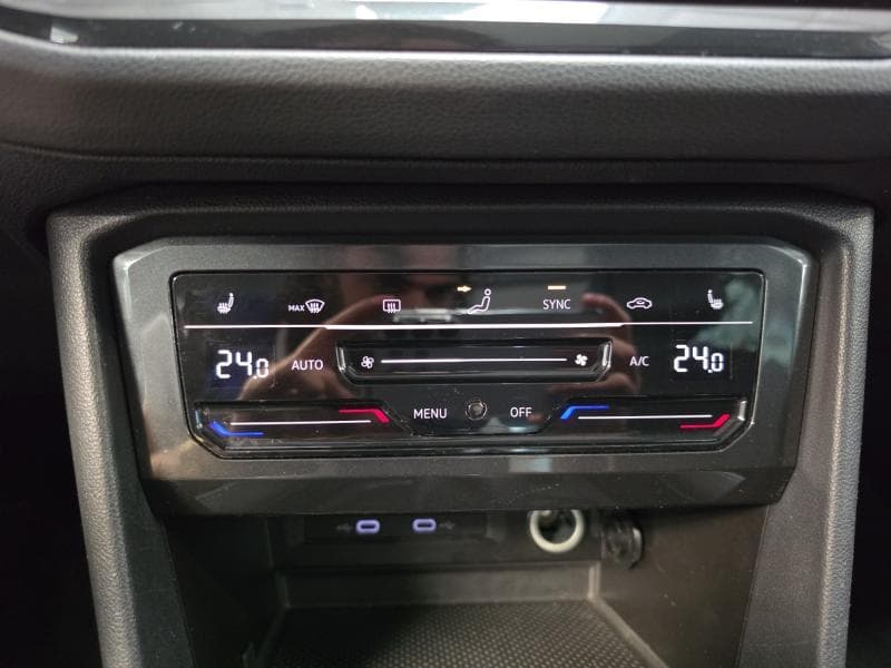 Volkswagen Tiguan Life | 2.0 tdi 150 cv | GPS | Camera | Toit pano ouvrant | Attache Remorque - 26