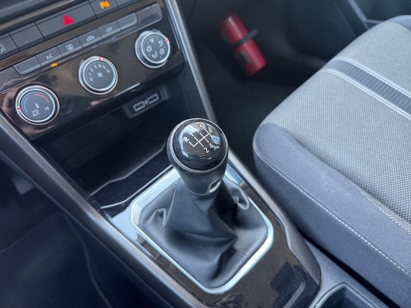 Volkswagen T-Roc Style | 1.0 TSI 116cv | Carplay | GPS | Capteurs Av+Ar | Clim - 28