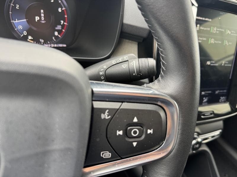 Volvo XC40 T3 Inscription | 1.5T 163cv | Caméra360 | GPS | Toit ouvrant | Attelage - 15