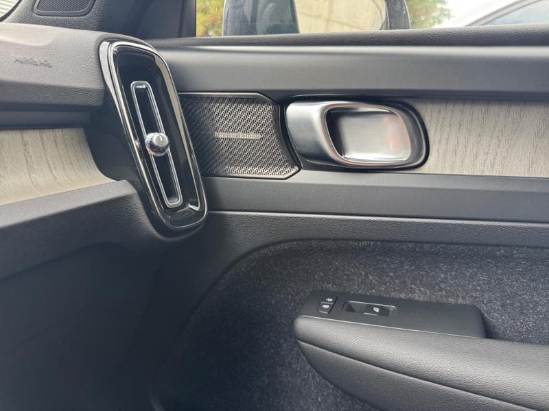 Volvo XC40 T3 Inscription | 1.5T 163cv | Caméra360 | GPS | Toit ouvrant | Attelage - 24