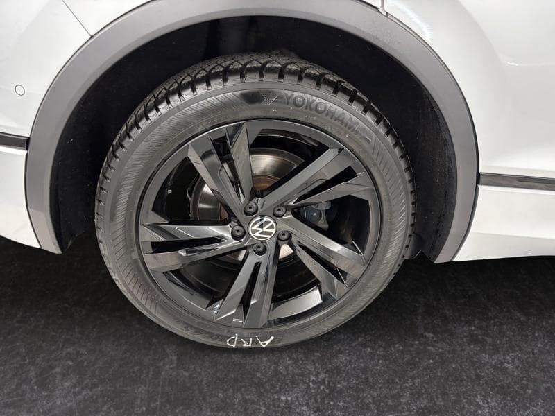Volkswagen Tiguan R-Line | 1.5 TSI 150cv | GPS | Caméra | Carplay | Toit pano - 8