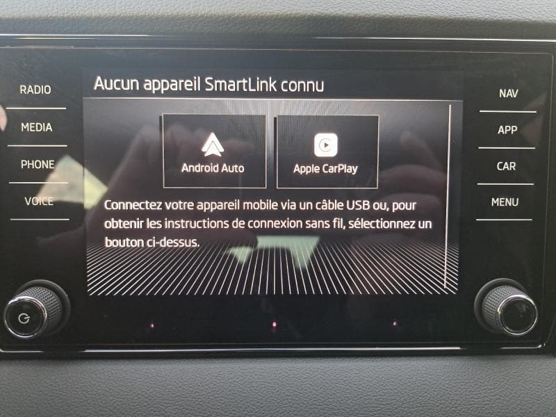 Skoda Karoq Family | 1.0 TSI 115cv | Carplay | Camera | Led Matrix | Attelage - 18