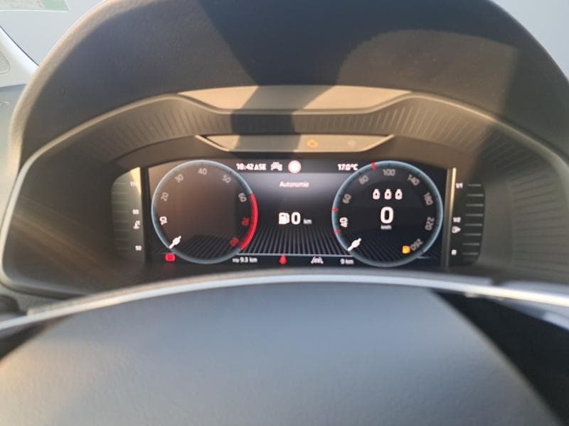 Skoda Karoq Family | 1.0 TSI 115cv | Carplay | Camera | Led Matrix | Attelage - 15