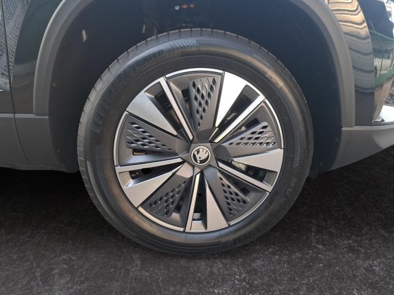 Skoda Karoq Family | 1.0 TSI 115cv | Carplay | Camera | Led Matrix | Attelage - 26