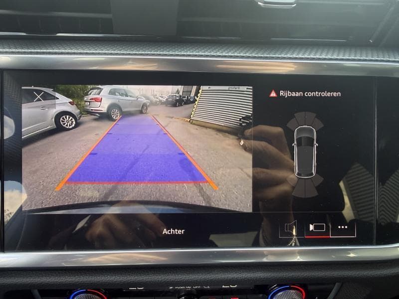 Audi Q3 S-Line | 1.5 TFSI 150cv | Carplay | Caméra | GPS | Virtual Cockpit | Capteurs AV + AR | Sièges Chauffants AV | Toit ouvrant panoramique | Led | Clim auto | - 25