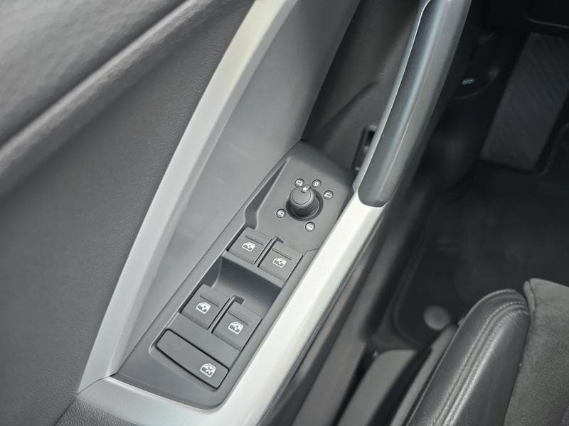 Audi Q3 S-line | 1.5 TSI 150 cv | GPS | Toit ouvrant | Camera | Coffre electrique | Attache - 23
