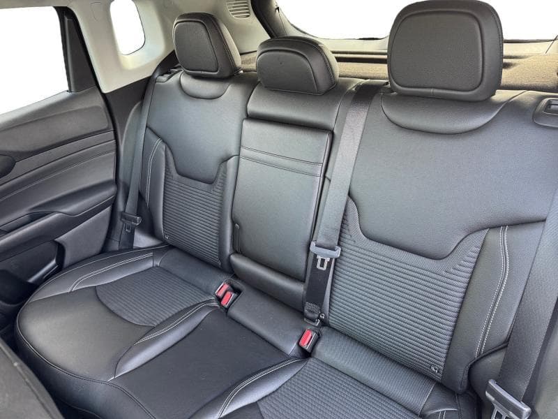 Jeep Compass Night Eagle | 1.5 Mhev 131cv | GPS | Caméra | Carplay | Capteurs Av/Ar | Clim auto - 13