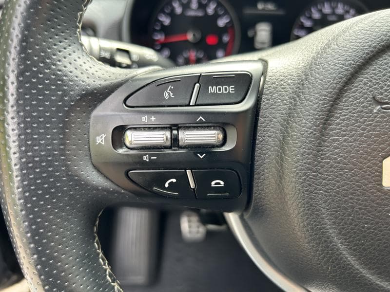 Kia Rio GT-Line | 1.2 essence 83 CV | GPS | Camera | Sieges av et volant chauffants | Clim auto - 24