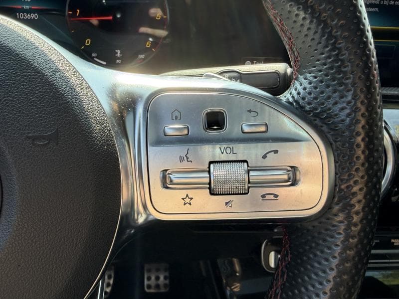 Mercedes-Benz CLA 200 Pack AMG | Boite auto | GPS | Caméra | Toit pano | Capteurs Av/Ar | Attelage - 19