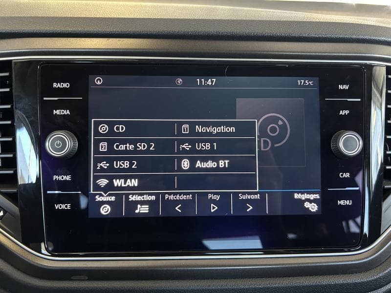 Volkswagen T-Roc Style | 1.0 TSI 116 CV | Carplay | GPS | Capteurs av et arr | Sieges av chauffants - 24