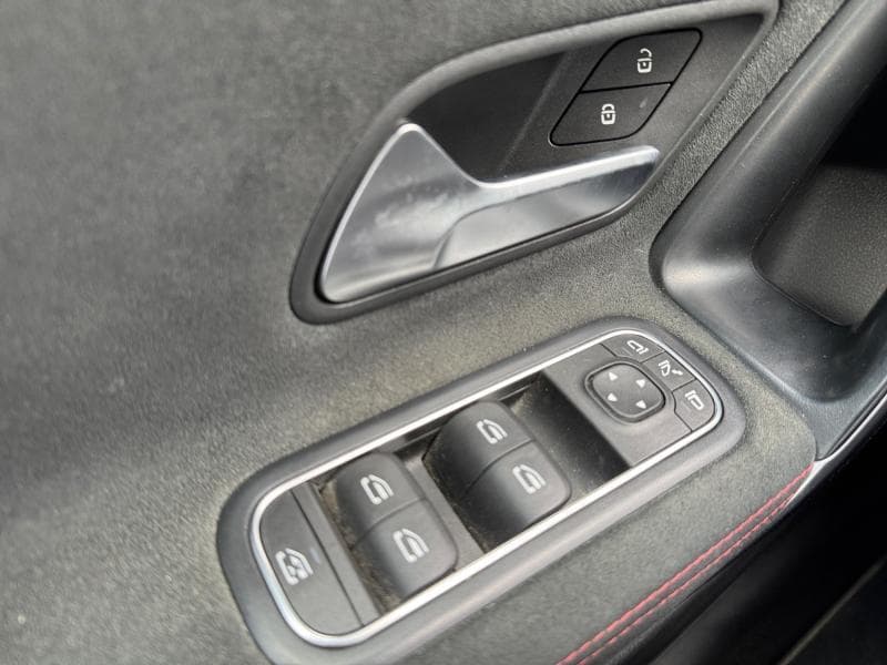 Mercedes-Benz A 160 Pack AMG | 1.3 109 CV | GPS | Caméra | Toit ouvrant | Capteurs Av/Ar - 13