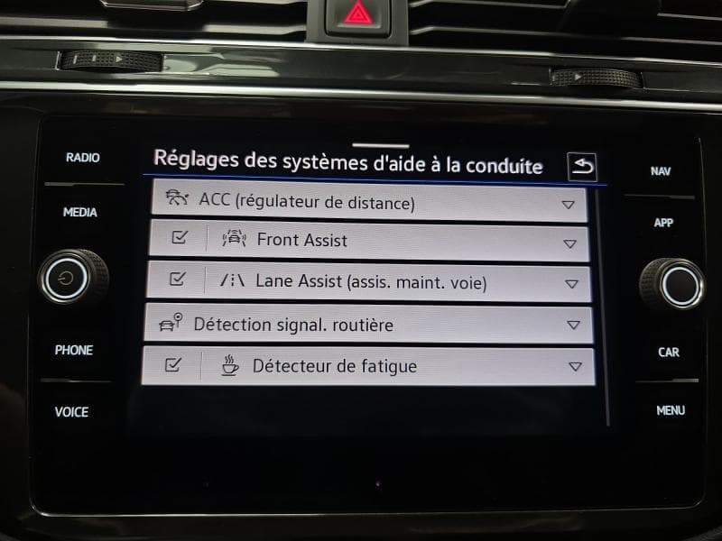 Volkswagen Tiguan Life | 2.0 TDI 150cv | Carplay | Caméra360 | GPS | Sièges Av chauffants - 23