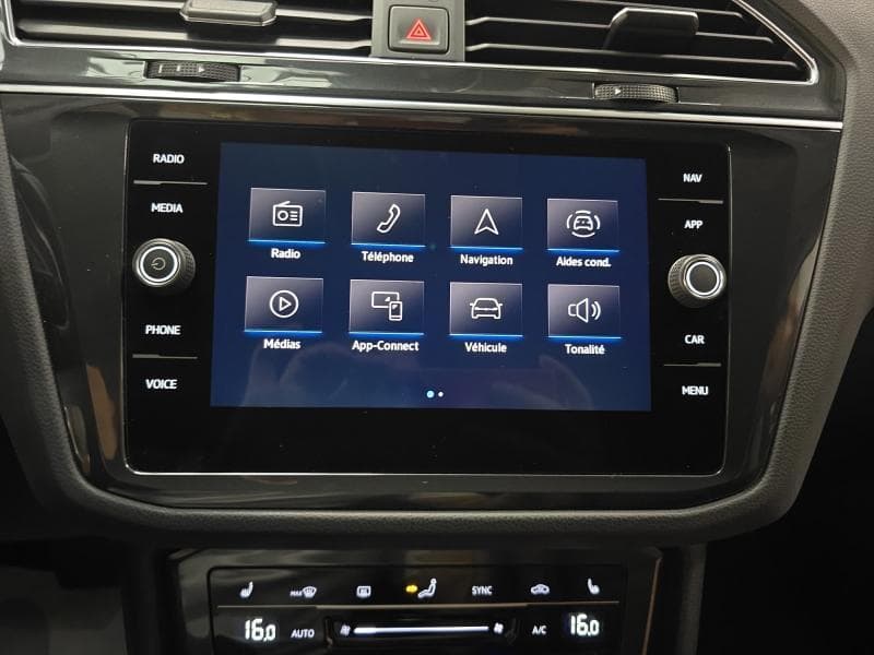 Volkswagen Tiguan Life | 2.0 TDI 150cv | Carplay | Caméra360 | GPS | Sièges Av chauffants - 18